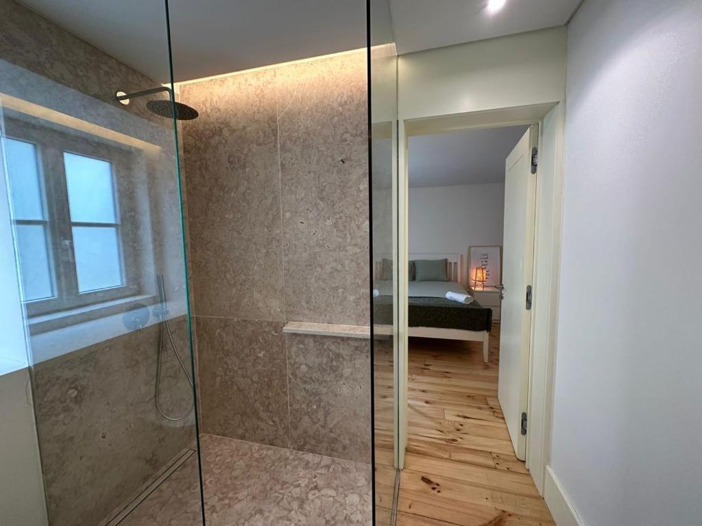 Suite In Cozy Apartment In Chiado In Shared House Lissabon Buitenkant foto